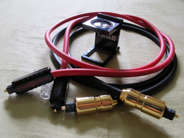 Acoustic-Fun-And-WireWorld-TOSLINK-Cables-Audiopolitan
