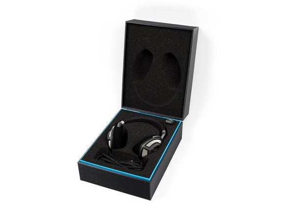 Sennheiser-HD700-Headphones-In-The-Original-Cardboard-Box-Audiopolitan
